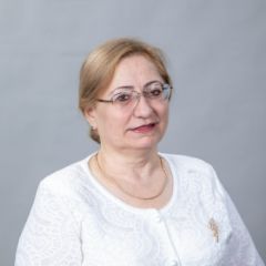Максимова Севда